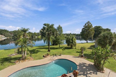 House in Tampa, Florida 4 bedrooms, 175.21 sq.m. № 2394399 - photo 30