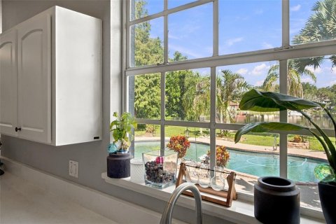 House in Tampa, Florida 4 bedrooms, 175.21 sq.m. № 2394399 - photo 17