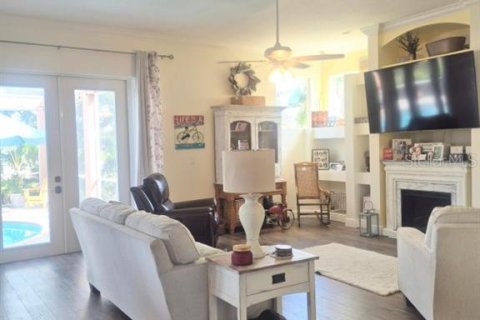 House in Apollo Beach, Florida 5 bedrooms, 337.98 sq.m. № 1872875 - photo 20