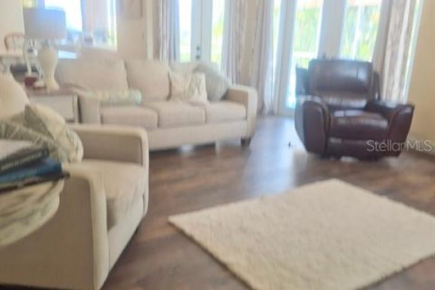 House in Apollo Beach, Florida 5 bedrooms, 337.98 sq.m. № 1872875 - photo 19