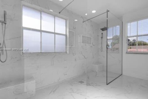 Снять в аренду виллу или дом в Майами, Флорида 4 спальни, 220.92м2, № 2011791 - фото 14