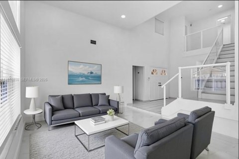 Снять в аренду виллу или дом в Майами, Флорида 4 спальни, 220.92м2, № 2011791 - фото 3