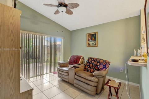 Купить виллу или дом в Майами, Флорида 3 спальни, 116.03м2, № 1756899 - фото 20