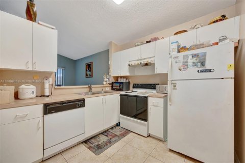 Купить виллу или дом в Майами, Флорида 3 спальни, 116.03м2, № 1756899 - фото 23