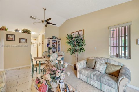 Купить виллу или дом в Майами, Флорида 3 спальни, 116.03м2, № 1756899 - фото 19