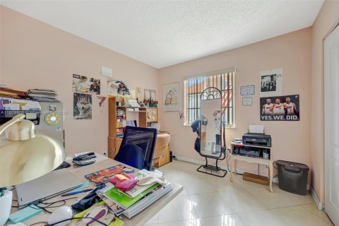 Купить виллу или дом в Майами, Флорида 3 спальни, 116.03м2, № 1756899 - фото 12