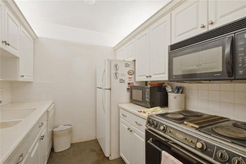 Condo in Seminole, Florida, 1 bedroom  № 2205763 - photo 7