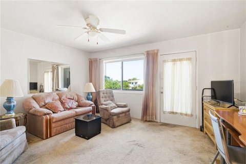 Condo in Seminole, Florida, 1 bedroom  № 2205763 - photo 4