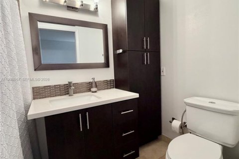 Appartement à louer à Miami Lakes, Floride: 2 chambres, 78.97 m2 № 2060261 - photo 11