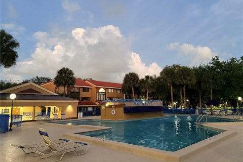 Appartement à louer à Miami Lakes, Floride: 2 chambres, 78.97 m2 № 2060261 - photo 28