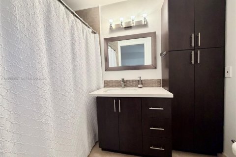 Appartement à louer à Miami Lakes, Floride: 2 chambres, 78.97 m2 № 2060261 - photo 10