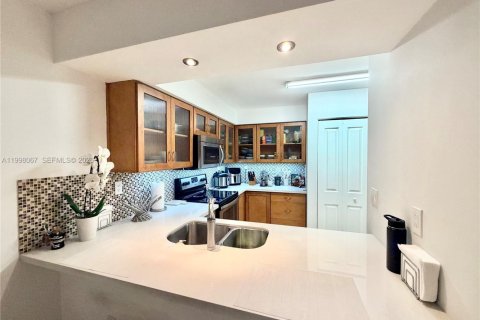 Appartement à louer à Miami Lakes, Floride: 2 chambres, 78.97 m2 № 2060261 - photo 15