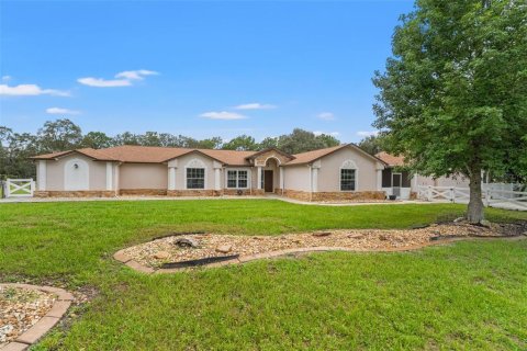 Casa en venta en Brooksville, Florida, 4 dormitorios, 238.2 m2 № 1826715 - foto 1