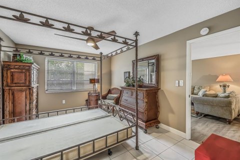 Condo in Fort Myers, Florida, 1 bedroom  № 1410220 - photo 30