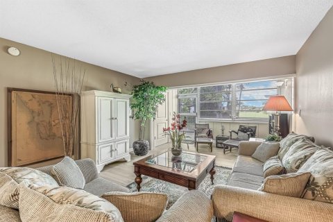 Condo in Fort Myers, Florida, 1 bedroom  № 1410220 - photo 9