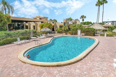 Condo in Fort Myers, Florida, 1 bedroom  № 1410220 - photo 5
