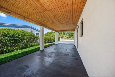 Villa ou maison à vendre à Miami Gardens, Floride: 3 chambres, 151.15 m2 № 1953904 - photo 21