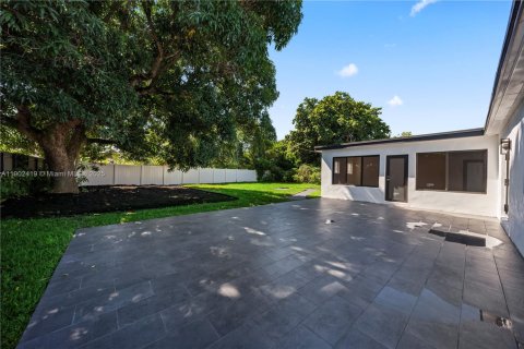 Villa ou maison à vendre à Miami Gardens, Floride: 3 chambres, 151.15 m2 № 1953904 - photo 24