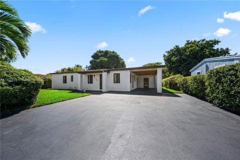 Villa ou maison à vendre à Miami Gardens, Floride: 3 chambres, 151.15 m2 № 1953904 - photo 2