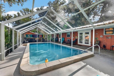 House in New Smyrna Beach, Florida 3 bedrooms, 186.27 sq.m. № 2416951 - photo 3