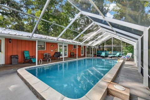House in New Smyrna Beach, Florida 3 bedrooms, 186.27 sq.m. № 2416951 - photo 2