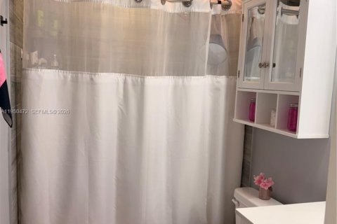 Купить виллу или дом в Хомстед, Флорида 3 спальни, 150.22м2, № 2005933 - фото 15