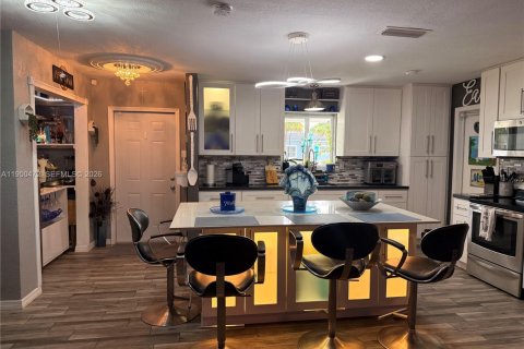 Купить виллу или дом в Хомстед, Флорида 3 спальни, 150.22м2, № 2005933 - фото 8