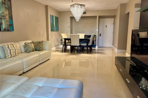 Купить кондоминиум в Холливуд, Флорида 2 спальни, 105.17м2, № 1965834 - фото 2