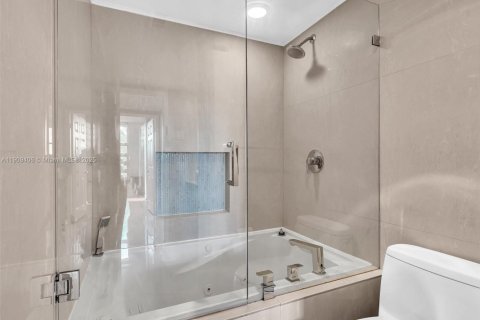 Copropriété à vendre à Hollywood, Floride: 2 chambres, 105.17 m2 № 1965834 - photo 29