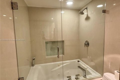 Купить кондоминиум в Холливуд, Флорида 2 спальни, 105.17м2, № 1965834 - фото 17