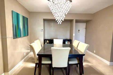 Купить кондоминиум в Холливуд, Флорида 2 спальни, 105.17м2, № 1965834 - фото 5