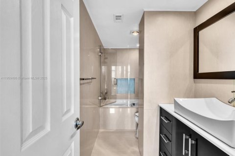 Copropriété à vendre à Hollywood, Floride: 2 chambres, 105.17 m2 № 1965834 - photo 28