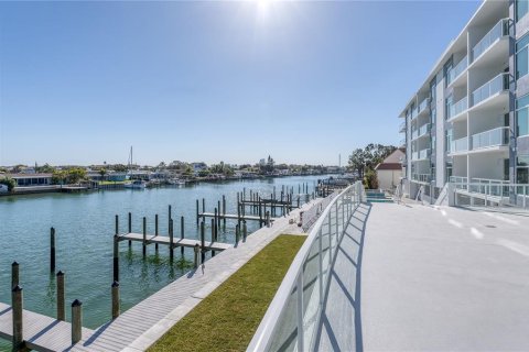 Condominio en alquiler en Clearwater, Florida, 3 dormitorios, 159.33 m2 № 1521956 - foto 1