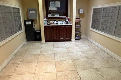 Condominio en alquiler en Sarasota, Florida, 2 dormitorios, 97.64 m2 № 1771328 - foto 28