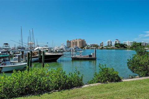 Condominio en alquiler en Sarasota, Florida, 2 dormitorios, 97.64 m2 № 1771328 - foto 26