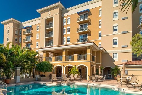 Condominio en alquiler en Sarasota, Florida, 2 dormitorios, 97.64 m2 № 1771328 - foto 14