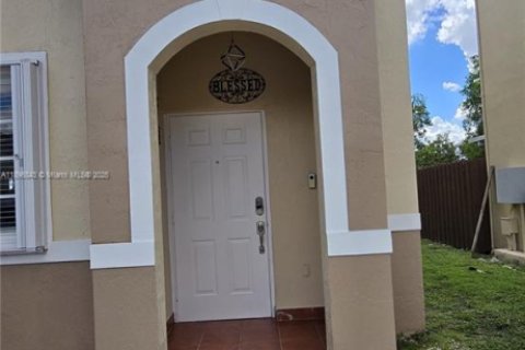 Adosado en Hialeah, Florida 3 dormitorios, 123.37 m2 № 1948693