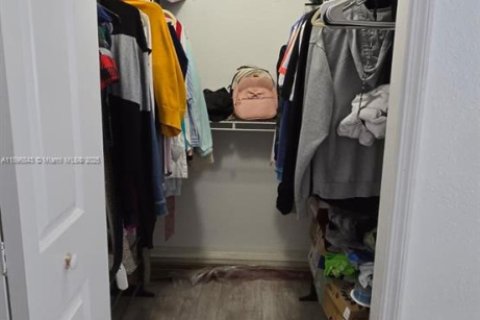 Adosado en venta en Hialeah, Florida, 3 dormitorios, 123.37 m2 № 1948693 - foto 28