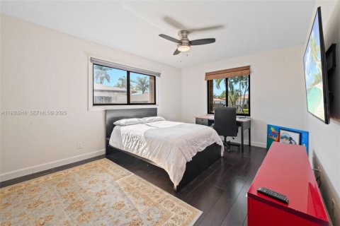 House in Weston, Florida 4 bedrooms, 226.68 sq.m. № 1989939 - photo 19