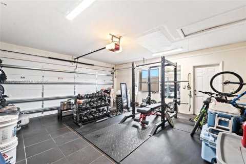 House in Weston, Florida 4 bedrooms, 226.68 sq.m. № 1989939 - photo 23