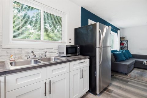 Immobilier commercial à vendre à Clearwater, Floride: 111.67 m2 № 2432711 - photo 14