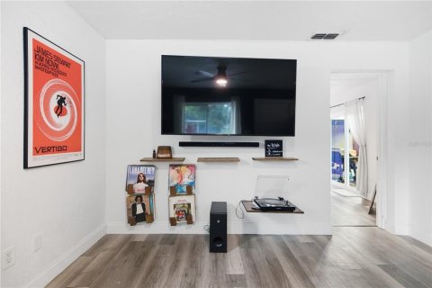 Immobilier commercial à vendre à Clearwater, Floride: 111.67 m2 № 2432711 - photo 9