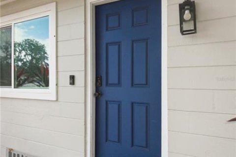 Immobilier commercial à vendre à Clearwater, Floride: 111.67 m2 № 2432711 - photo 4