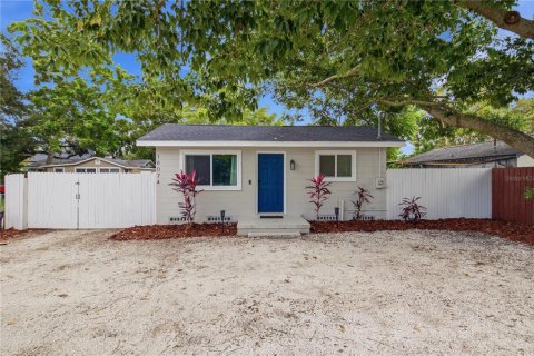 Immobilier commercial à Clearwater, Floride 111.67 m2 № 2432711