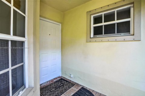 House in Davie, Florida 3 bedrooms, 128.39 sq.m. № 1854915 - photo 5