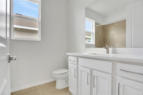 House in Parrish, Florida 4 bedrooms, 304.53 sq.m. № 2112107 - photo 16