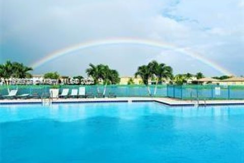 Townhouse in Homestead, Florida 3 bedrooms, 132.66 sq.m. № 1956840 - photo 10