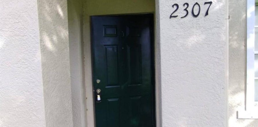 Condo in North Lauderdale, Florida, 3 bedrooms  № 2242020
