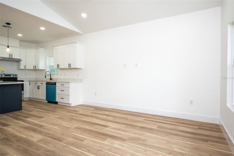 House in Williston, Florida 3 bedrooms, 115.29 sq.m. № 2231771 - photo 4