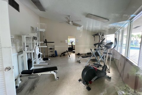 Copropriété à vendre à Hallandale Beach, Floride: 2 chambres, 101.45 m2 № 1940974 - photo 20